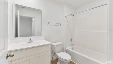 1055 Butler Lake Court Fort Wayne IN 46818