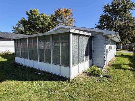 2413 Nordholme Avenue Fort Wayne IN 46805