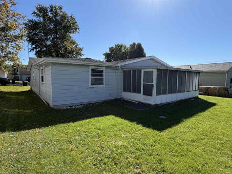 2413 Nordholme Avenue Fort Wayne IN 46805