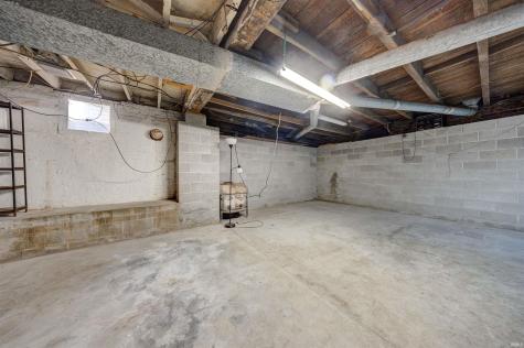 703 NW 1st Street Washington IN 47501