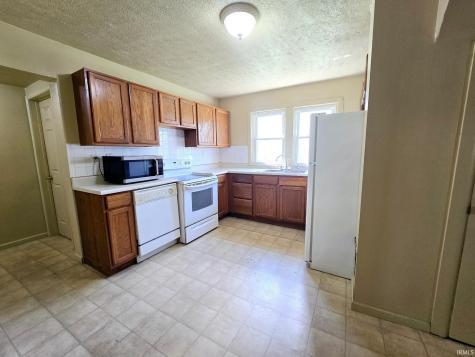 1006 N Monroe Street Hartford City IN 47348