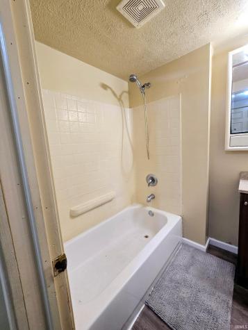 1006 N Monroe Street Hartford City IN 47348