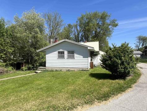 4915 E White Point Drive Monticello IN 47960