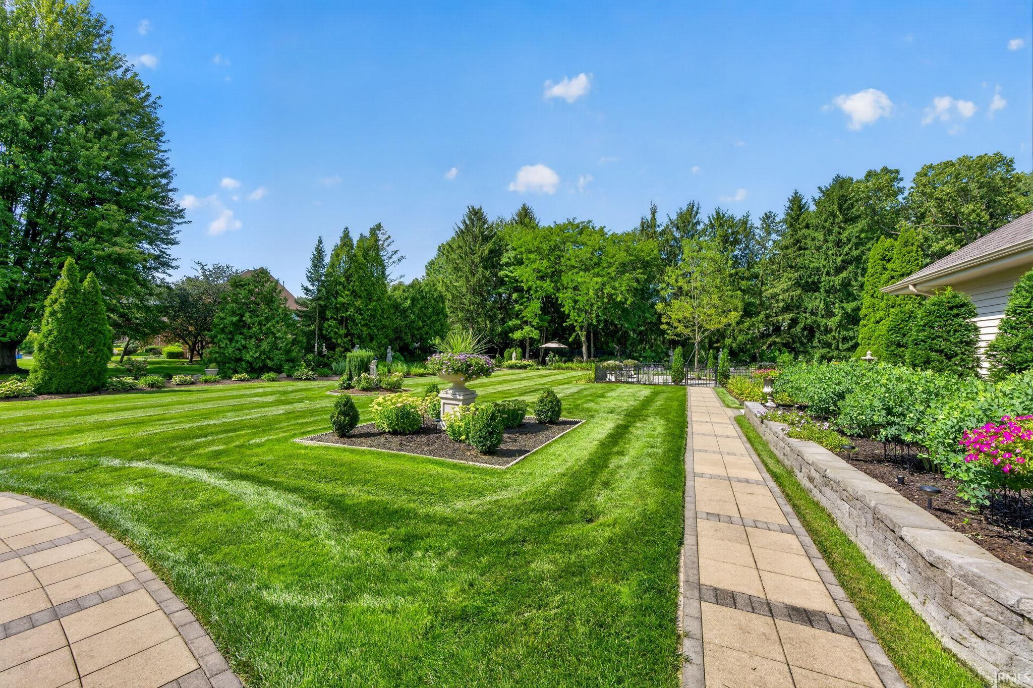 51593 Norwich Drive Granger IN 46530