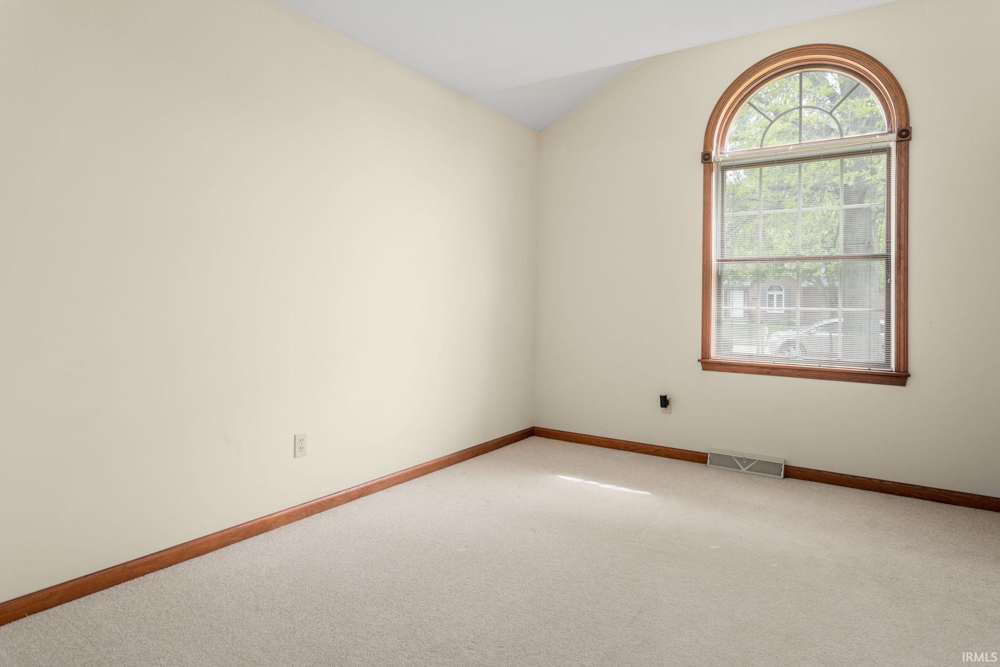 1407 Ashton Court Goshen IN 46526