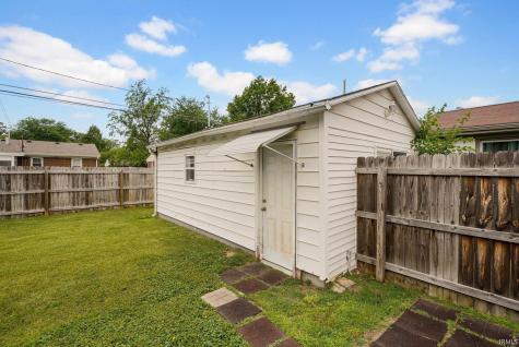 1909 S Boeke Road Evansville IN 47714