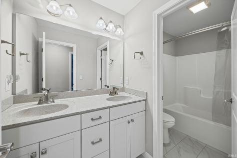 5437 Gainsboro Drive West Lafayette IN 47906