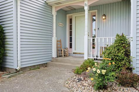 711 Laura Lane Sweetser IN 46987
