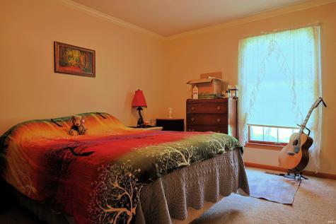 711 Laura Lane Sweetser IN 46987