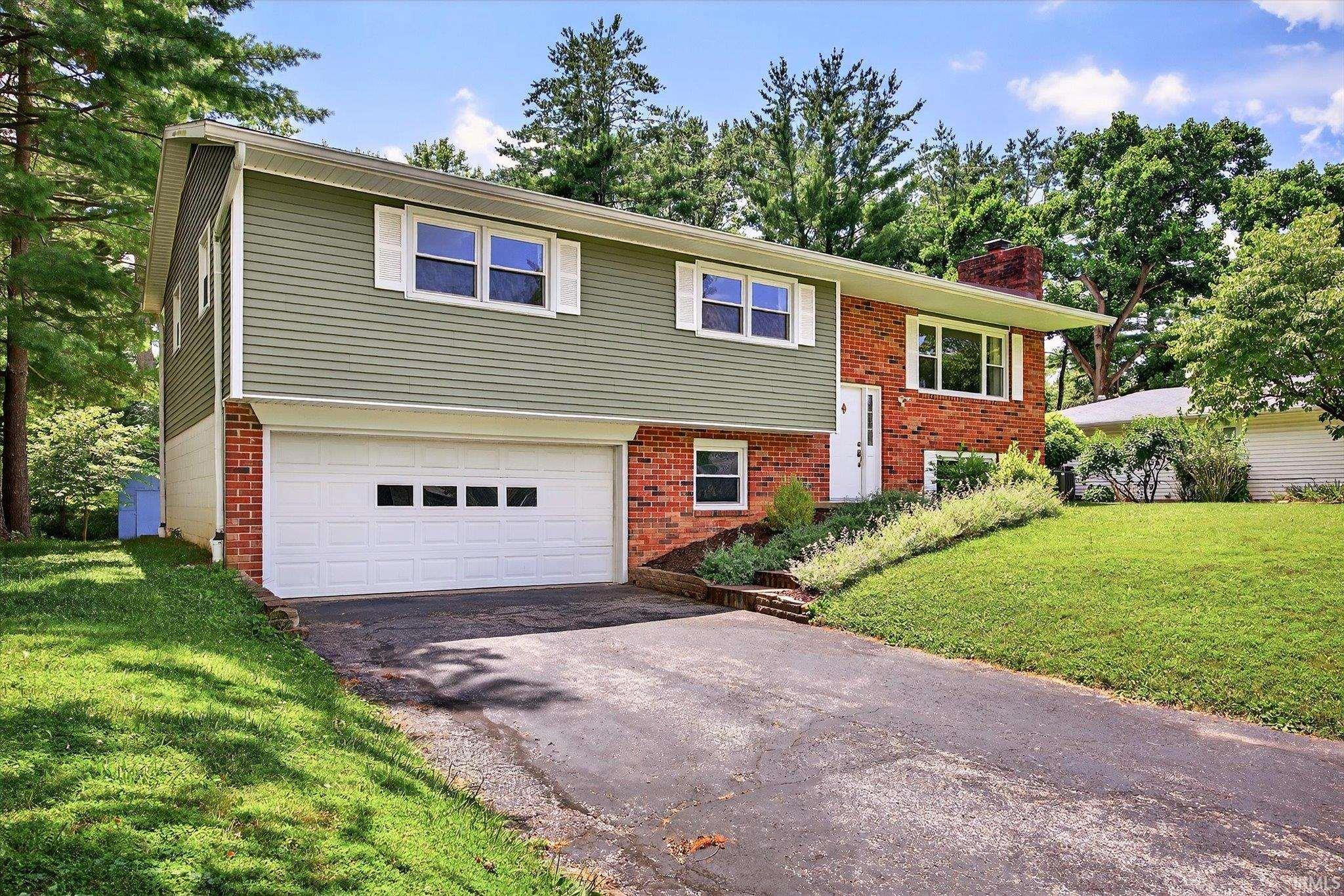 1222 E Tremont Way Bloomington IN 47401