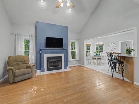9000 Meghan Court Evansville IN 47712