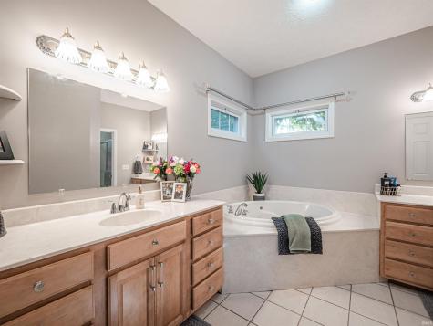 9000 Meghan Court Evansville IN 47712