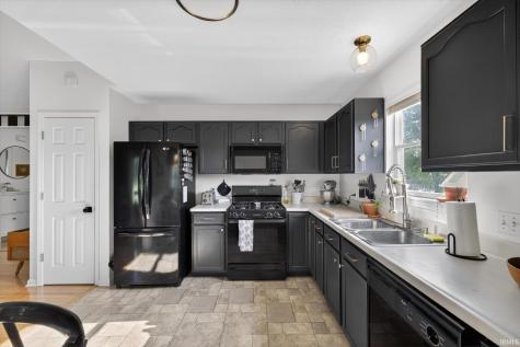 412 E Cardinal Glen Drive Bloomington IN 47401