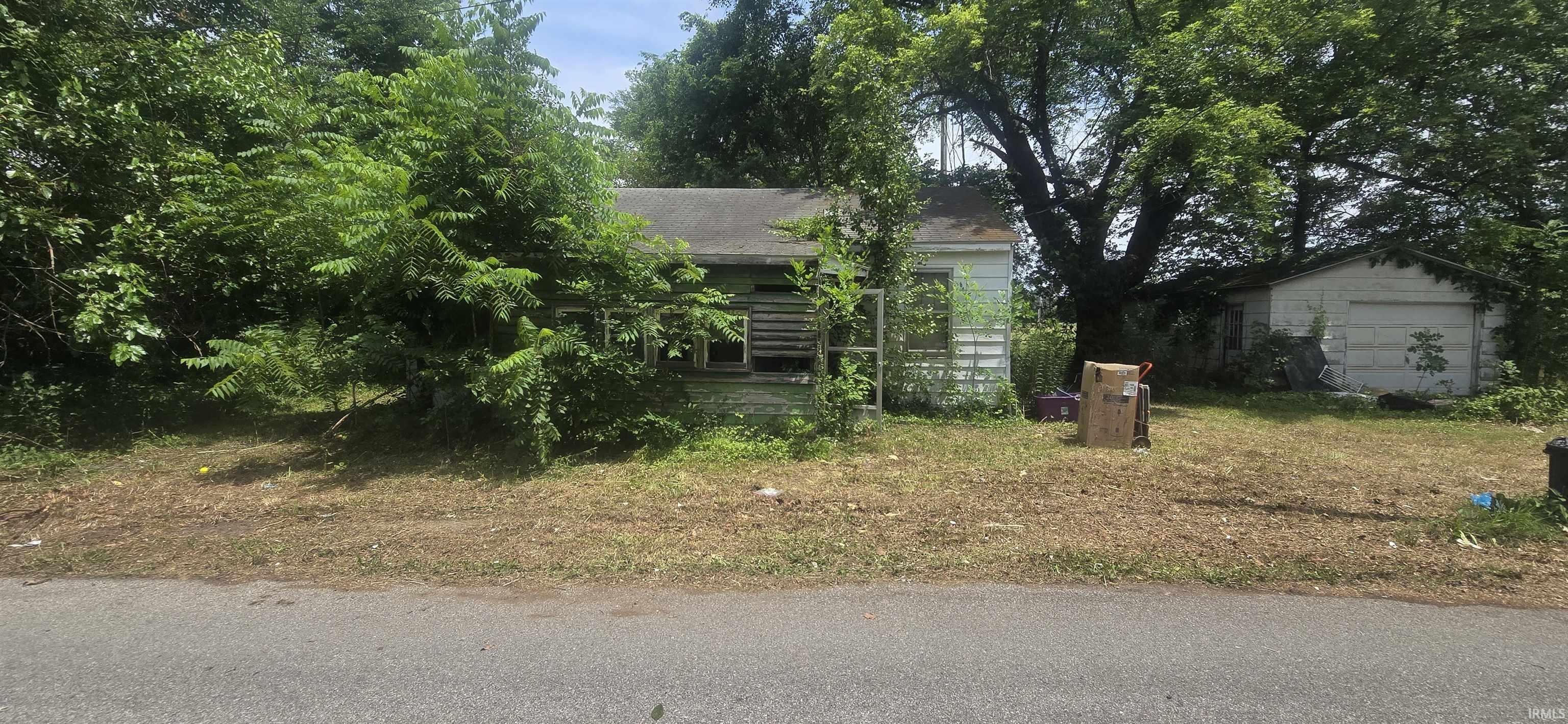 818 East Street New Harmony IN 47631