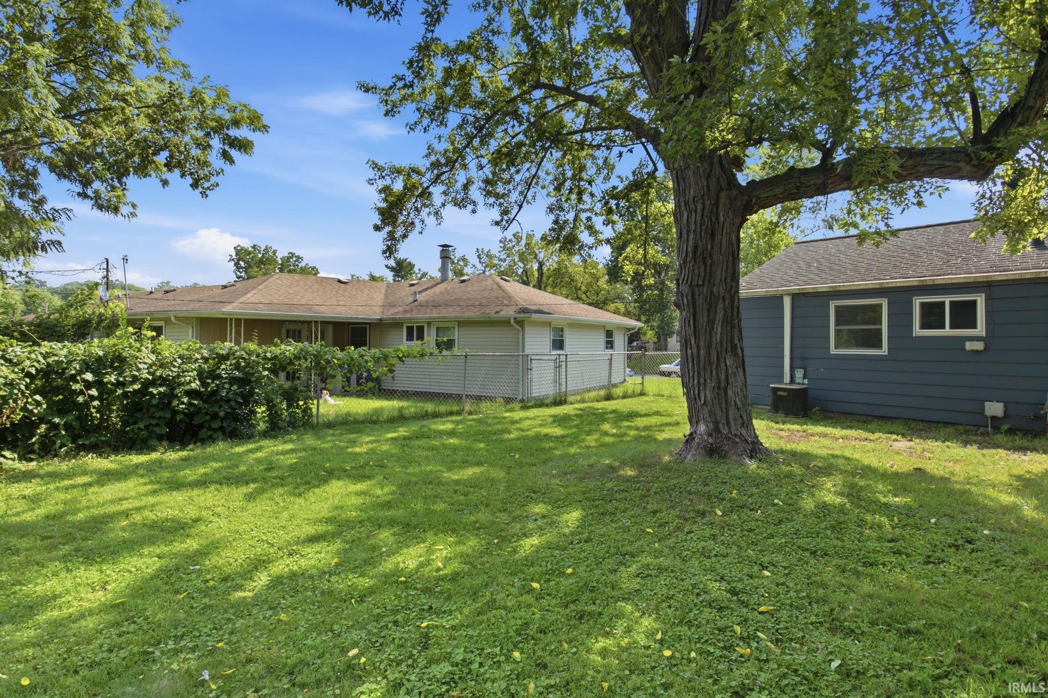 919 Dover Drive South Bend IN 46614