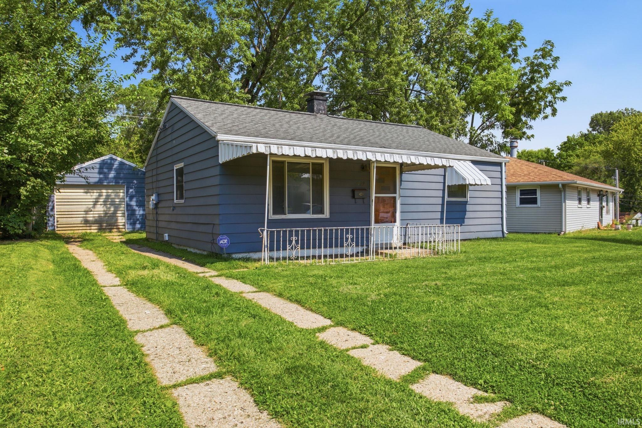 919 Dover Drive South Bend IN 46614