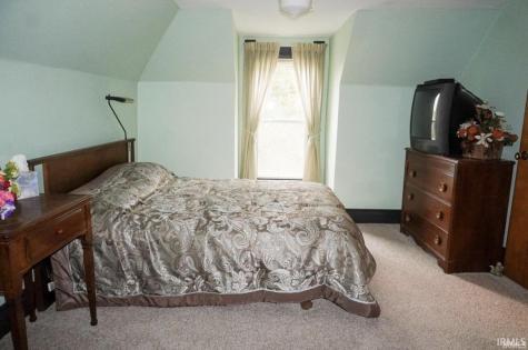 303 E Main Street Medaryville IN 47957