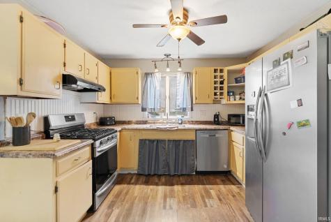 6907 E South Barbee Drive Pierceton IN 46562