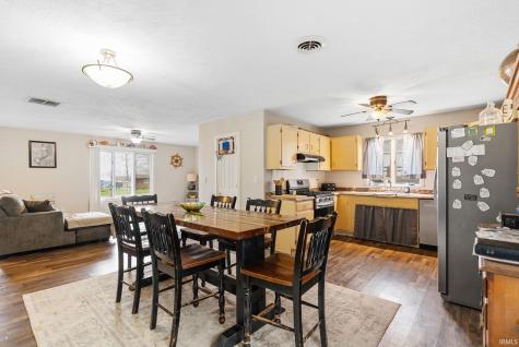 6907 E South Barbee Drive Pierceton IN 46562