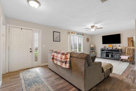 6907 E South Barbee Drive Pierceton IN 46562