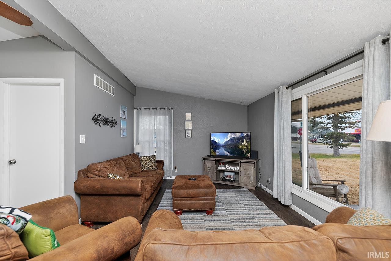 1674 Toledo Road Elkhart IN 46516