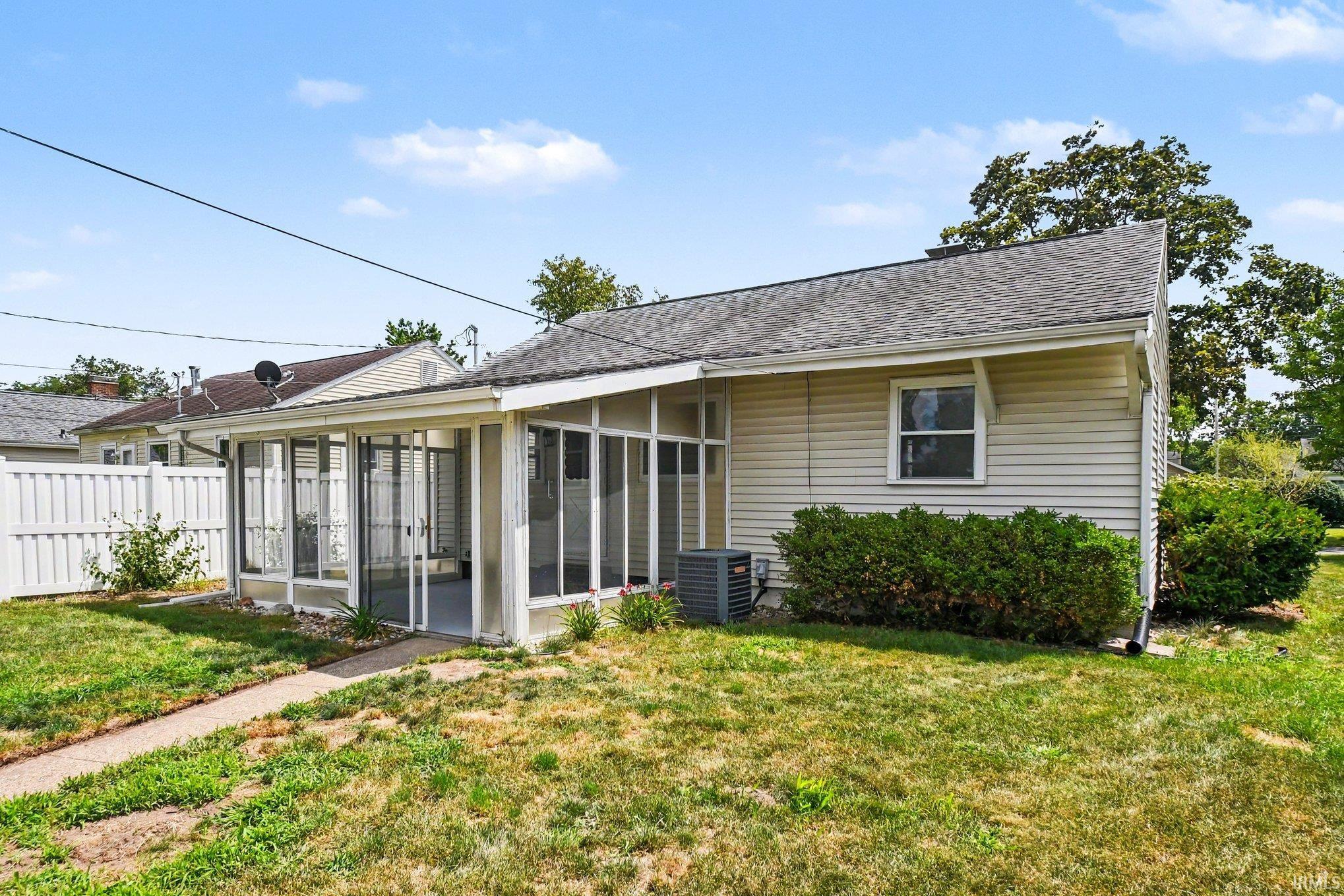 1534 Kilbourn Street Elkhart IN 46514