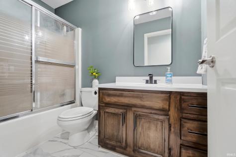1802 Hathaway Road Fort Wayne IN 46845