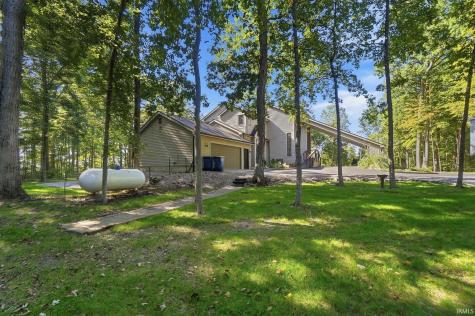 1802 Hathaway Road Fort Wayne IN 46845