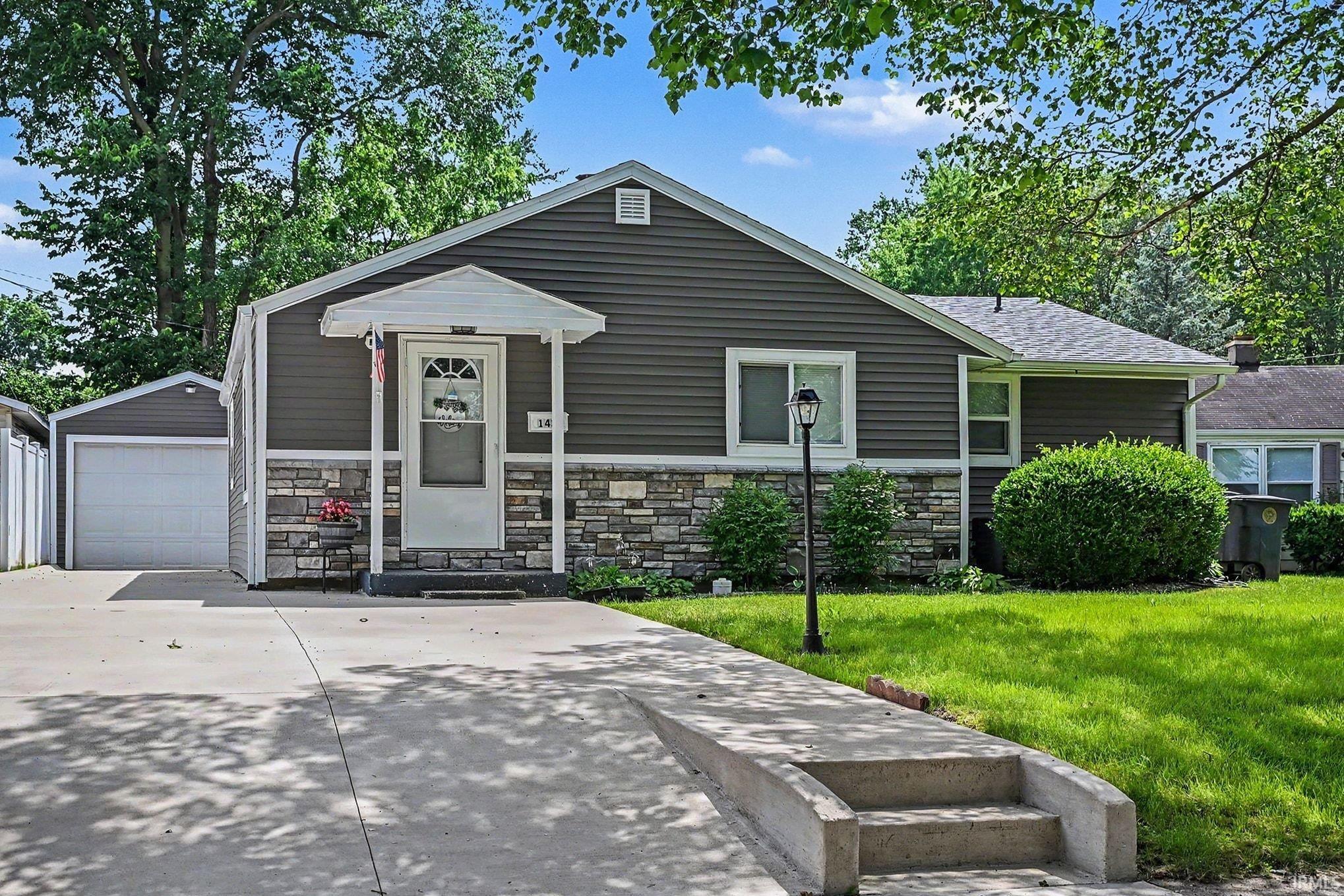 1420 Joyce Drive South Bend IN 46616