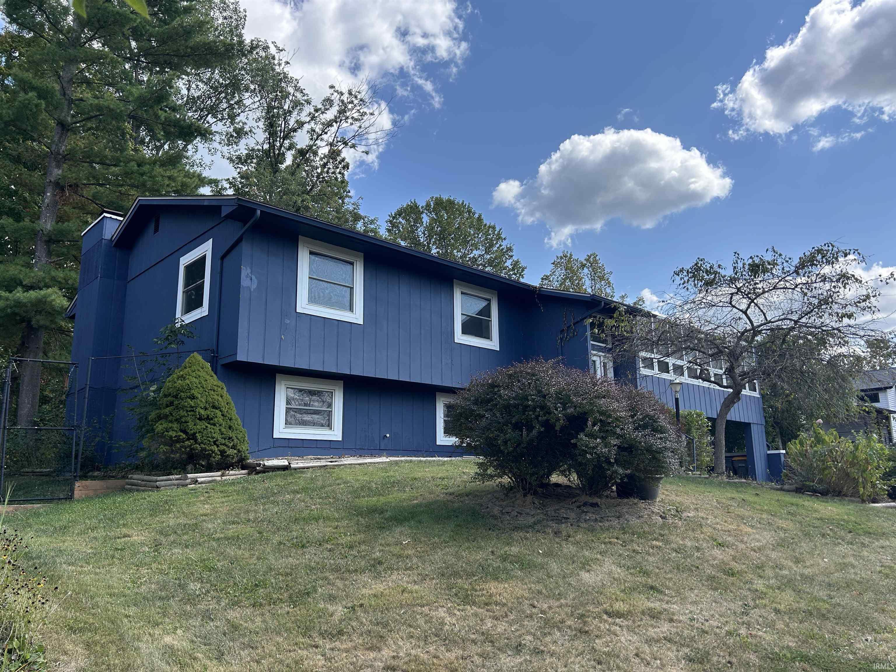 2433 S Spicewood Lane Bloomington IN 47401
