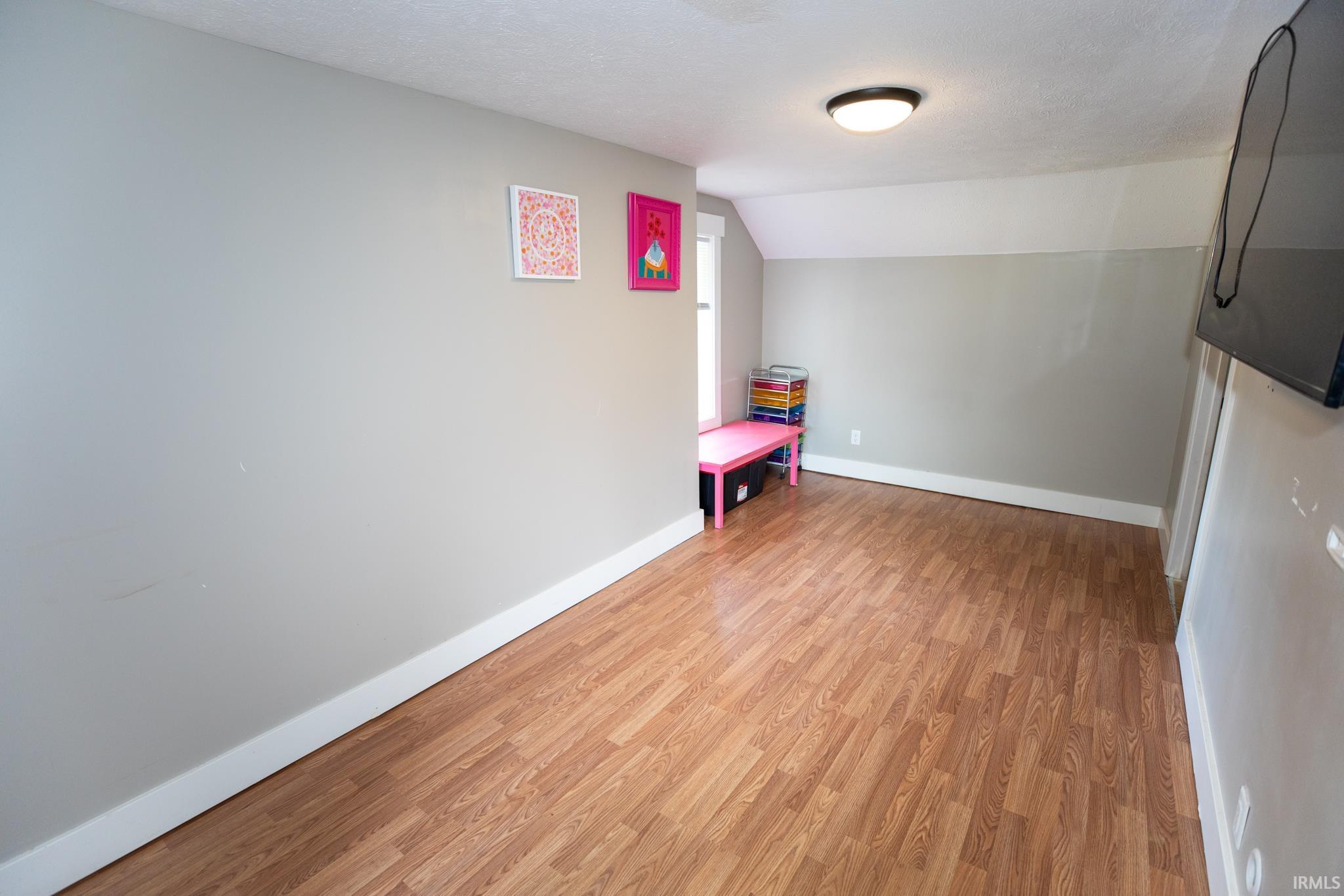 214 E Oakside Street South Bend IN 46614