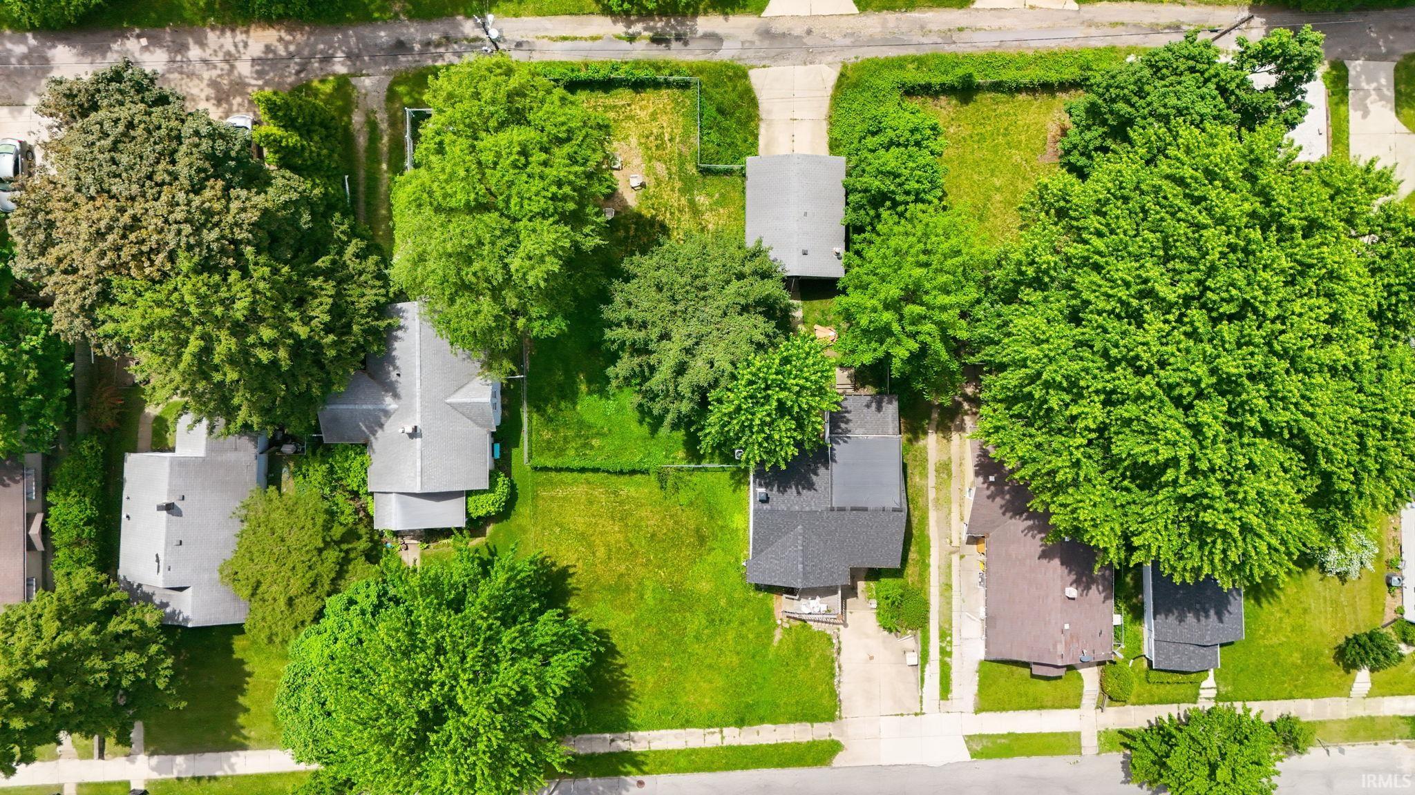214 E Oakside Street South Bend IN 46614