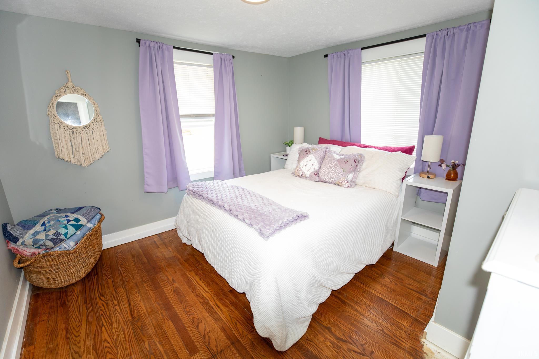 214 E Oakside Street South Bend IN 46614