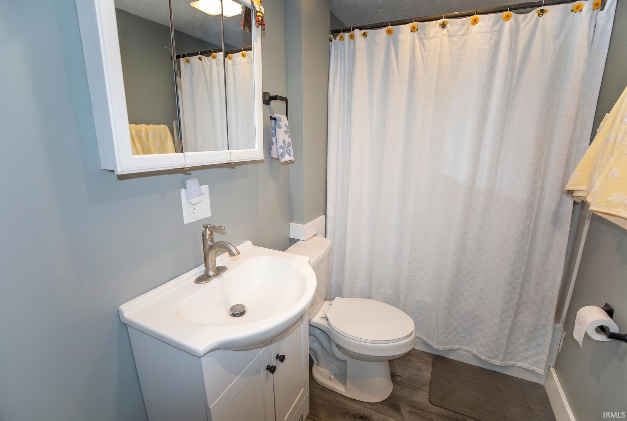 214 E Oakside Street South Bend IN 46614