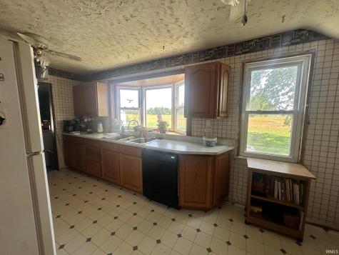 13757 S County Road 700 E Galveston IN 46932