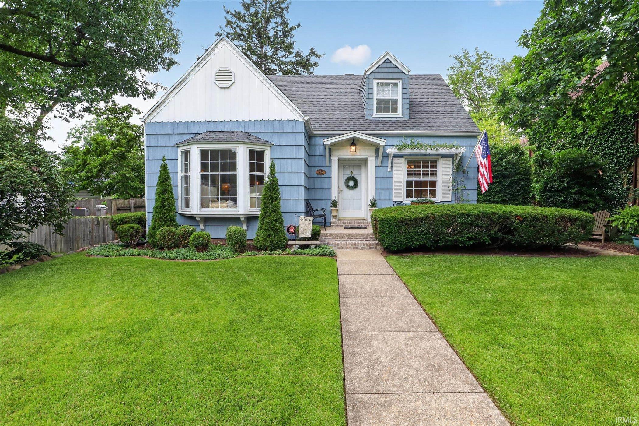 1725 E Lasalle Avenue South Bend IN 46617
