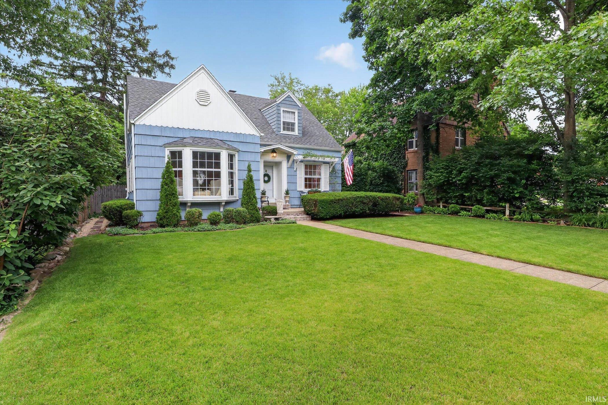 1725 E Lasalle Avenue South Bend IN 46617
