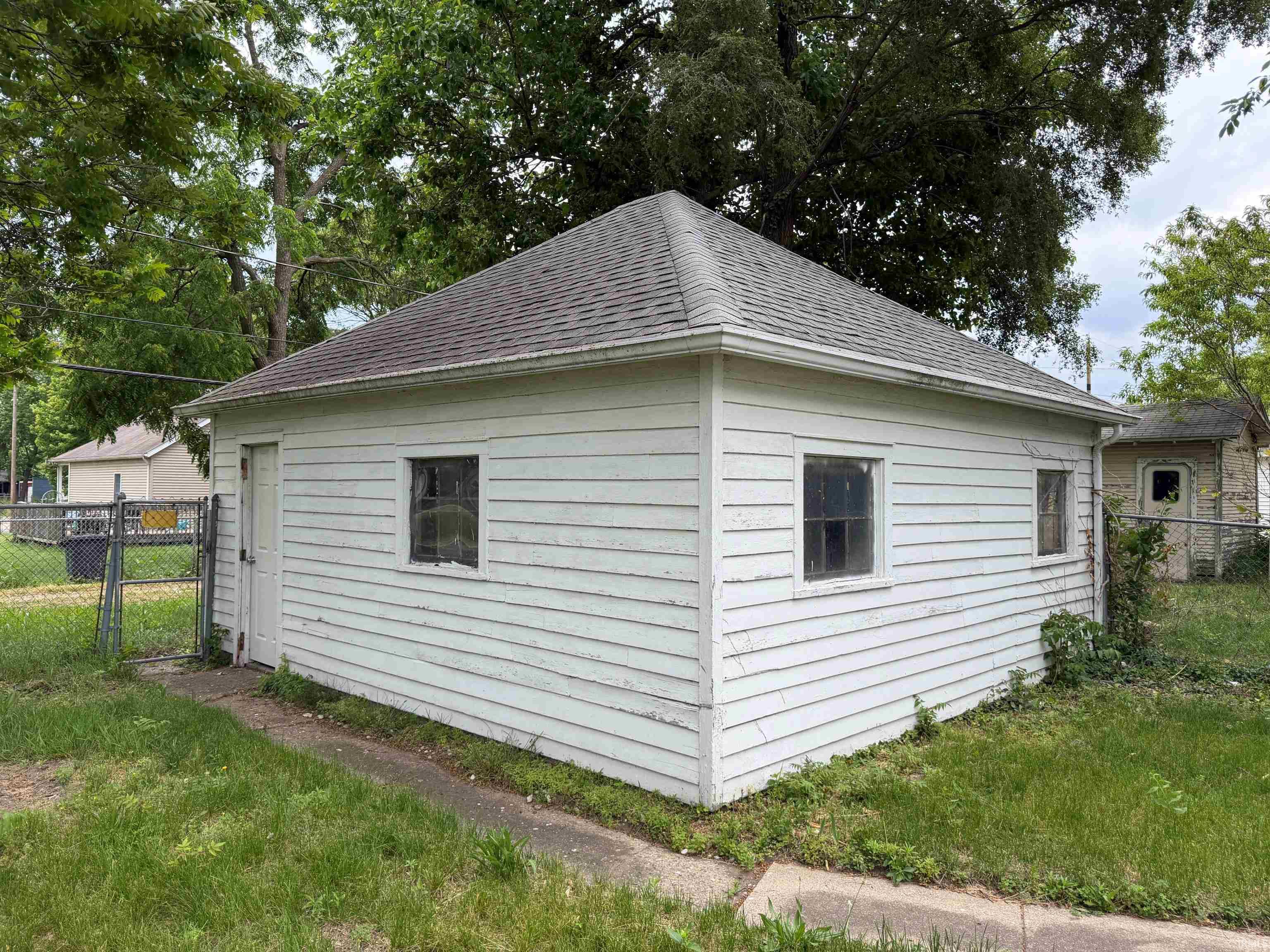 1123 Miner Street South Bend IN 46617