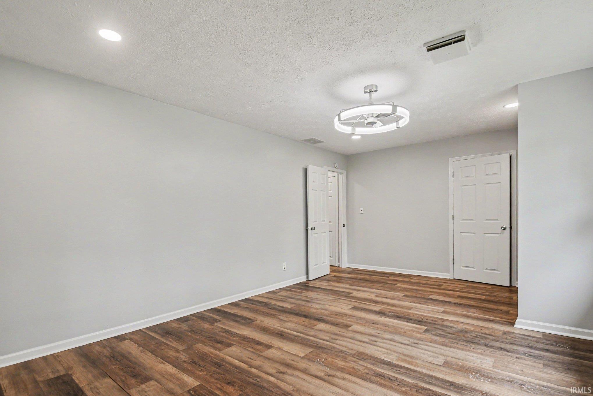 52776 Shellbark Avenue South Bend IN 46628