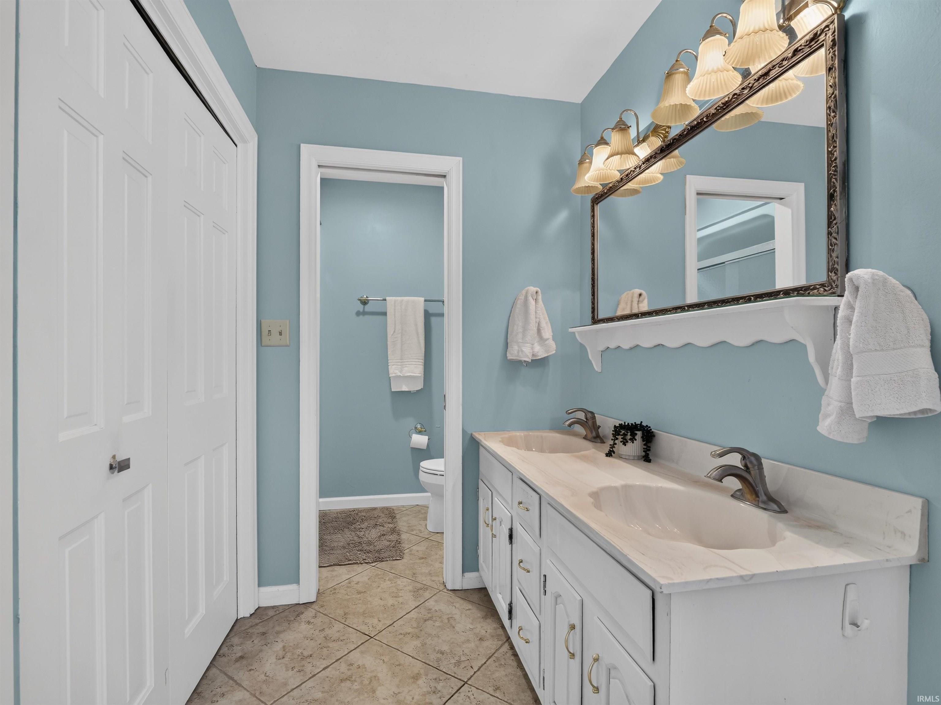 25424 N Shore Drive Elkhart IN 46514