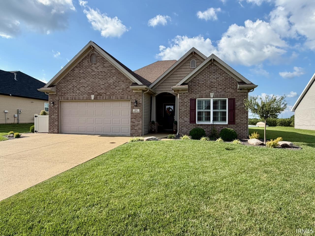 8242 Edenton Drive Evansville IN 47715