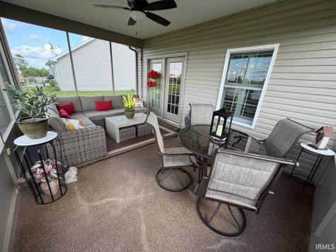 8242 Edenton Drive Evansville IN 47715
