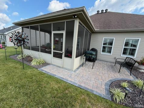 8242 Edenton Drive Evansville IN 47715