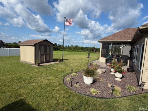 8242 Edenton Drive Evansville IN 47715
