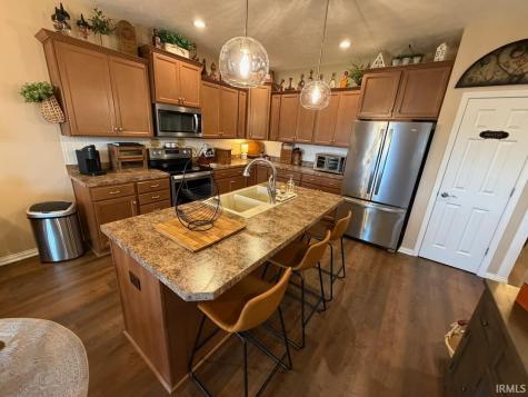 8242 Edenton Drive Evansville IN 47715