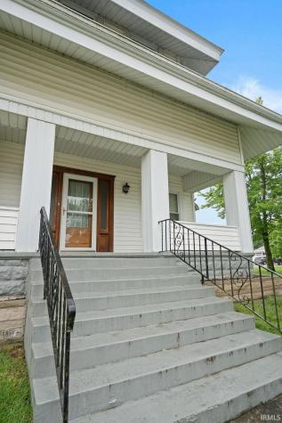 106 E Marks Street Swayzee IN 46986