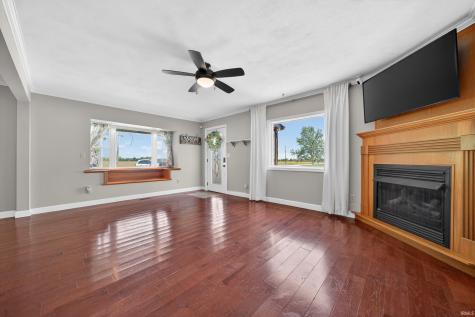 757 E 1000 North Alexandria IN 46001