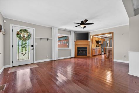 757 E 1000 North Alexandria IN 46001