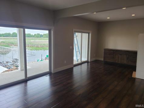 1422 S Harkless Drive Syracuse IN 46567