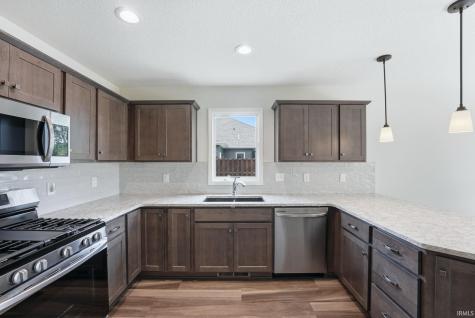 929 Bingham Pass Fort Wayne IN 46845